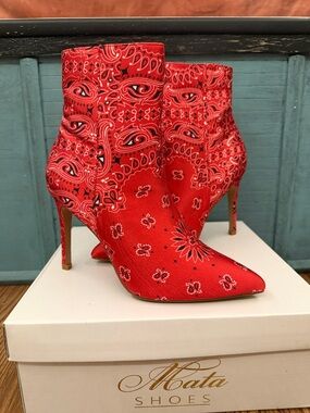 Mata Shoes Red Paisley Pointed Stiletto Ankle Boots
